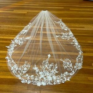 Ivory Wedding Veil - Waltz Veil 54”